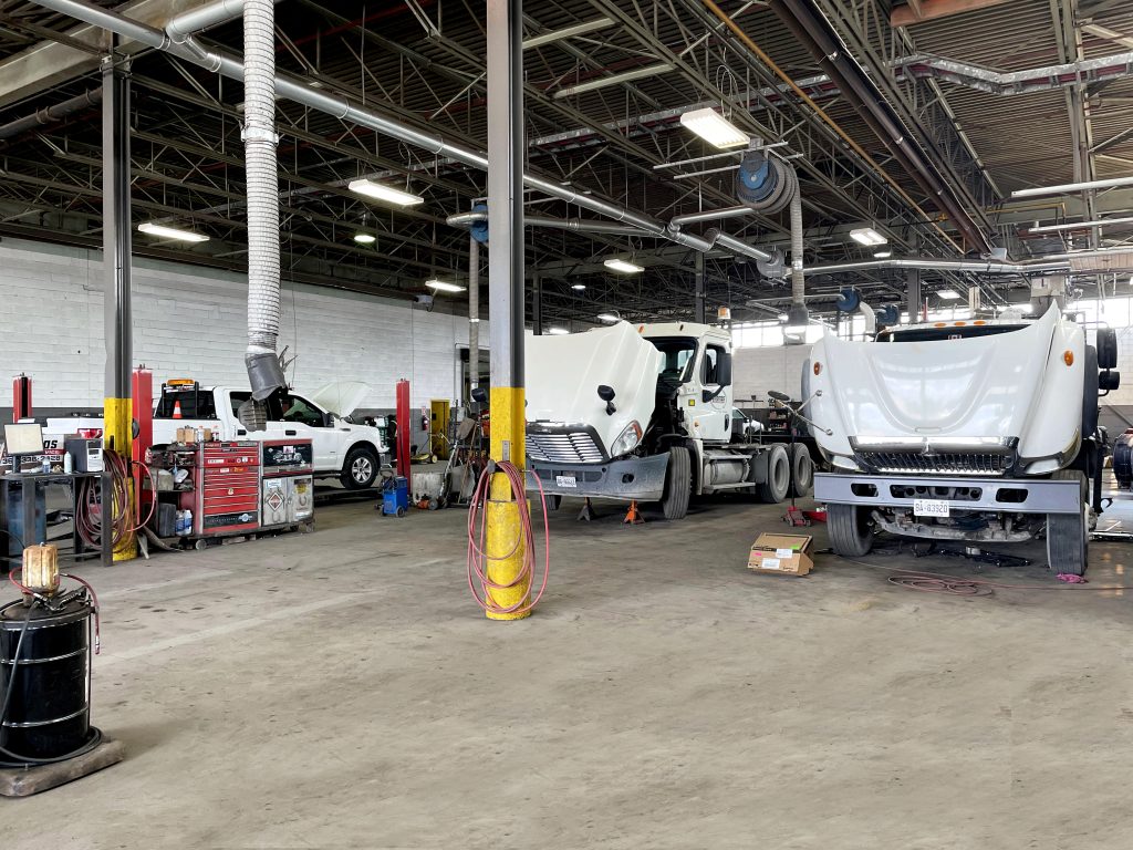 Commercial fleet repair facility