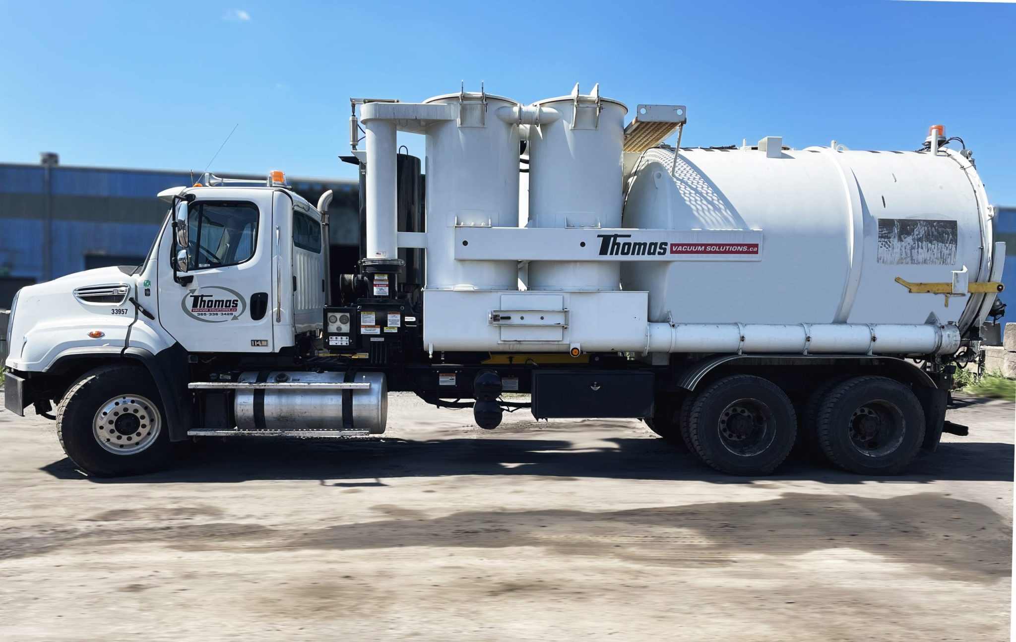Thomas vacuum truck