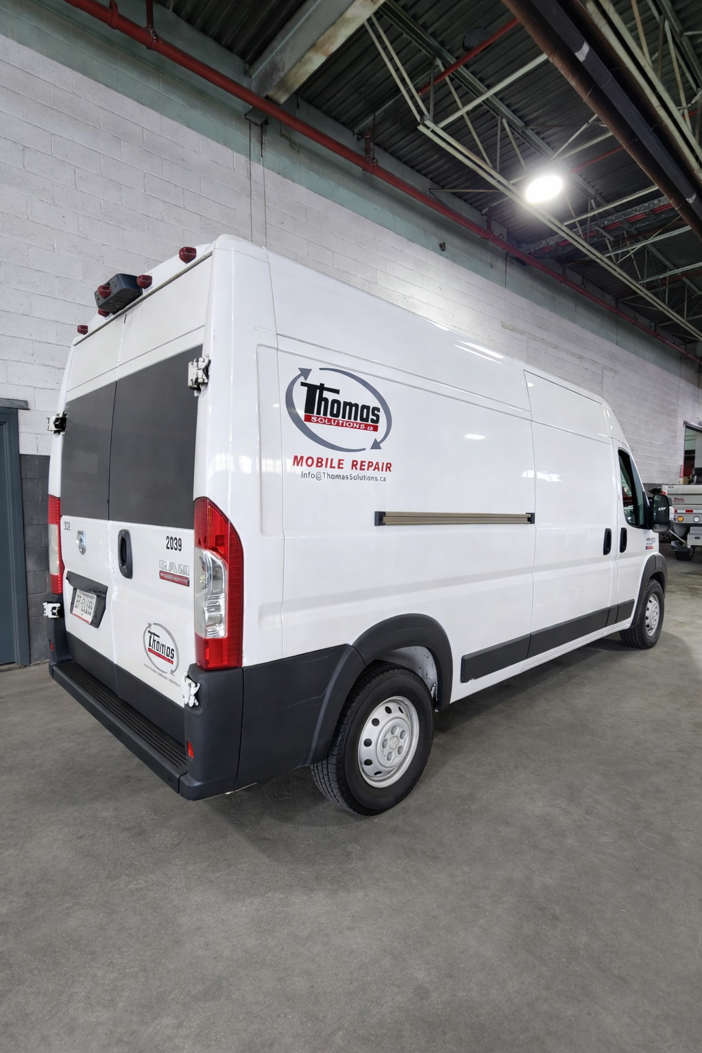 Mobile commercial tire service